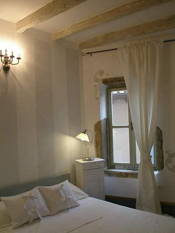 Apartma Carmela *