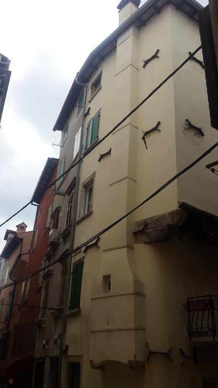 Apartma Carmela *